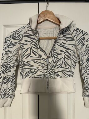 Zebra Print Cropped Zip up Active Wear Jacket - White/Gray